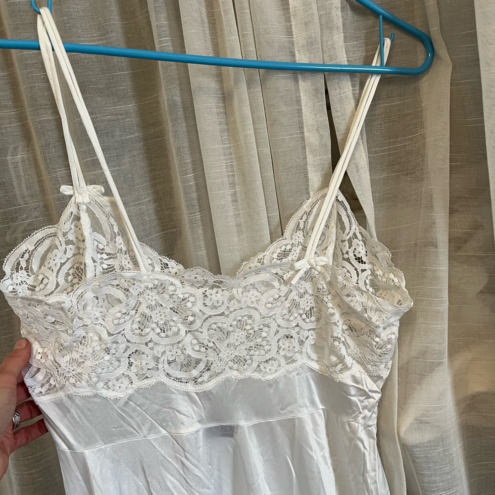 Vintage 80s Lily of France nightgown